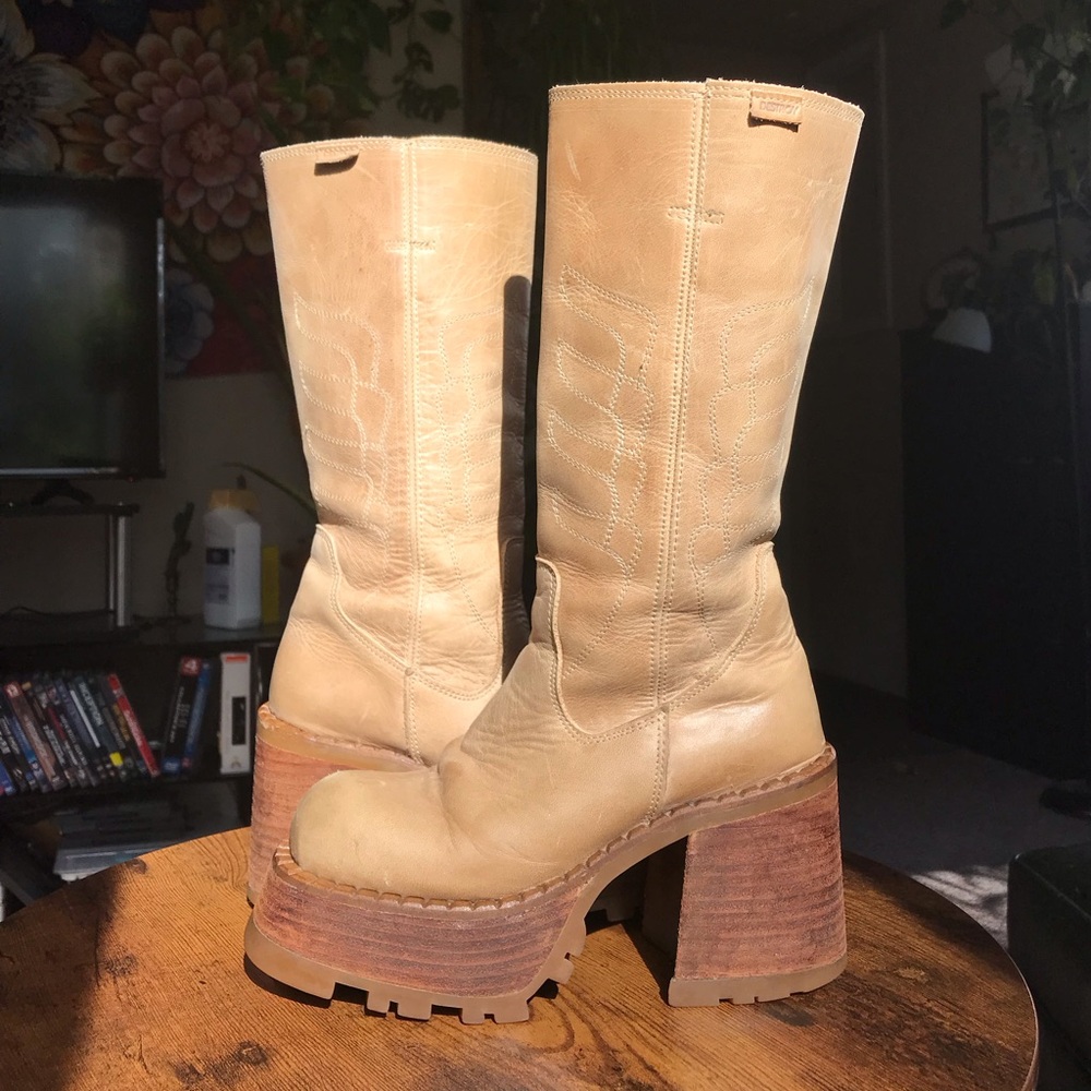 Vintage 90s Destroy Platform Boots